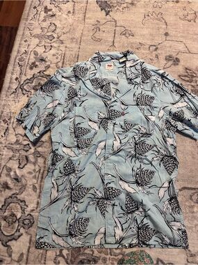 Levi's Light Blue Short-Sleeve Floral Button-Up Shirt